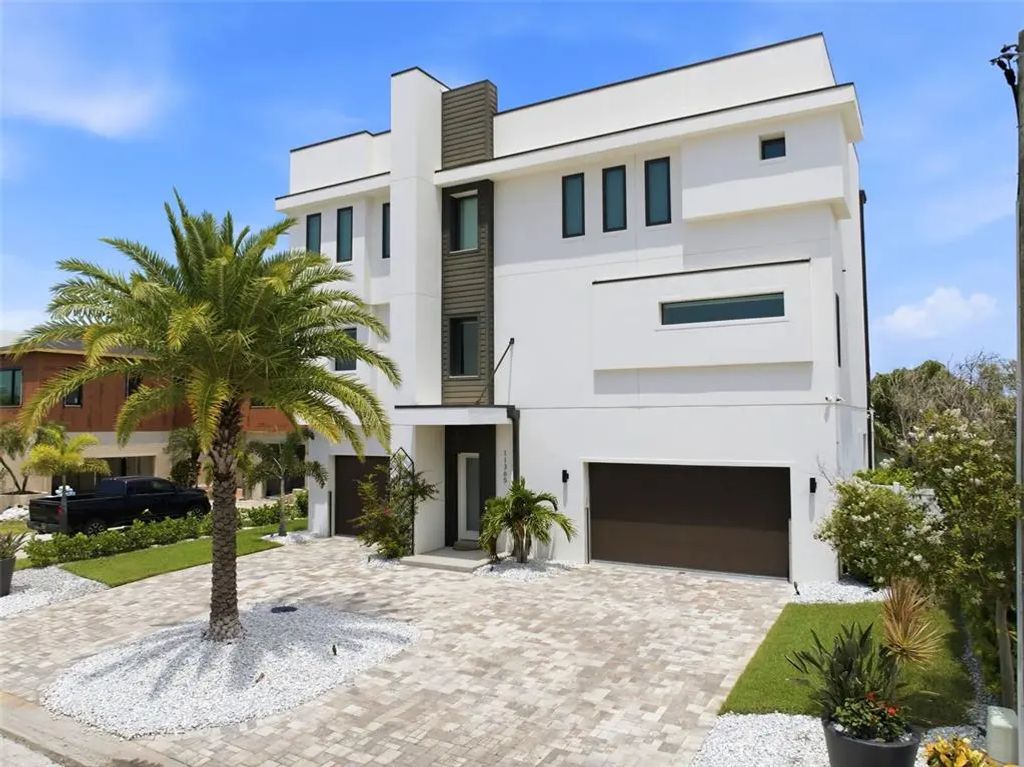 11365 6th Street E, TREASURE ISLAND
