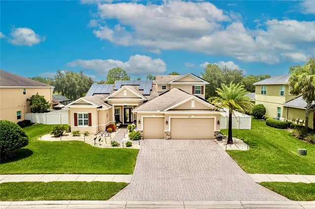 21049 Ski Way, LAND O LAKES