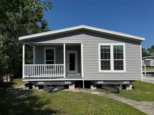 204 Freeport Drive, SARASOTA