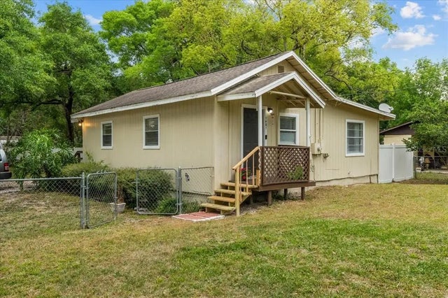 1401 E Voorhis Avenue, DELAND