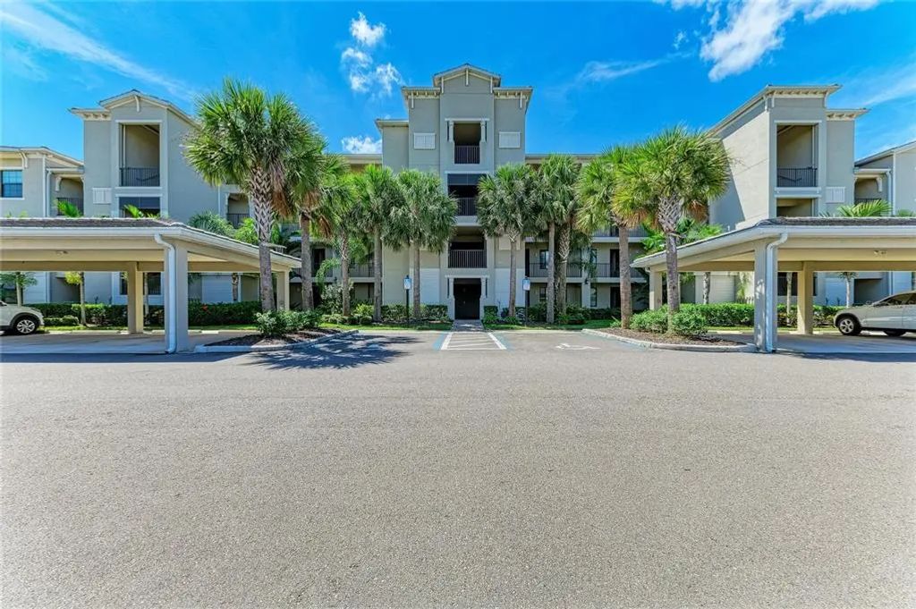 18114 Gawthrop Drive 306, BRADENTON