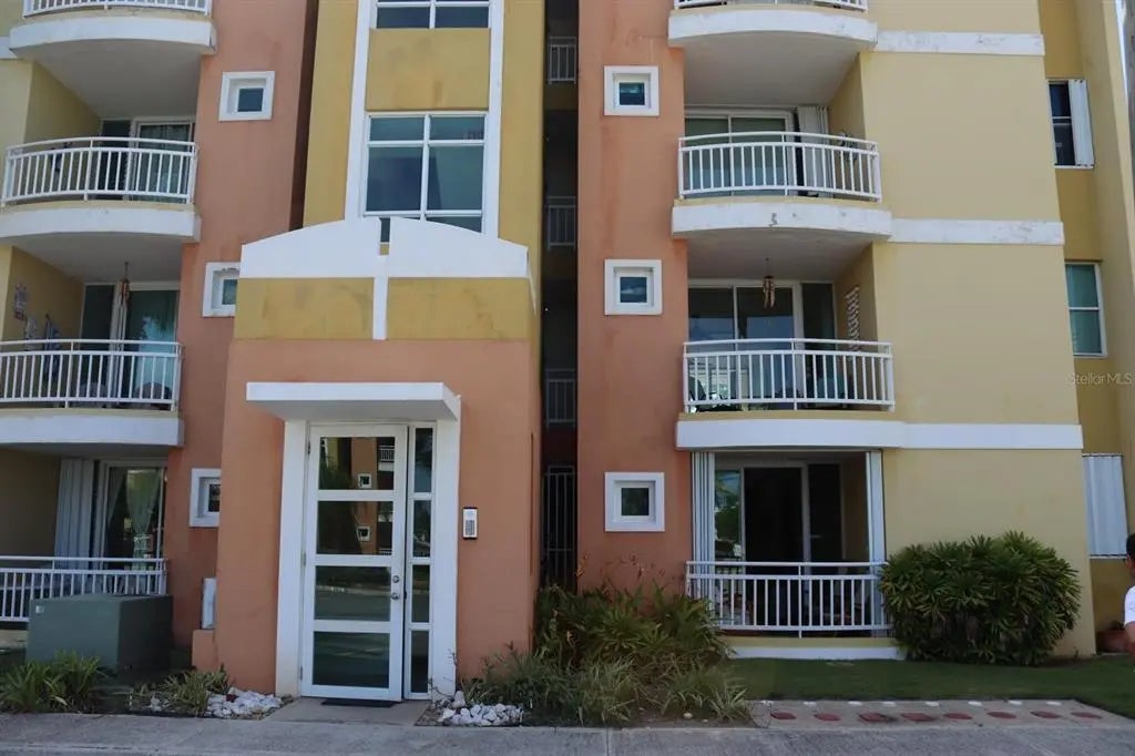 B Building Villas Del Mar Beach Resort B105, LOIZA