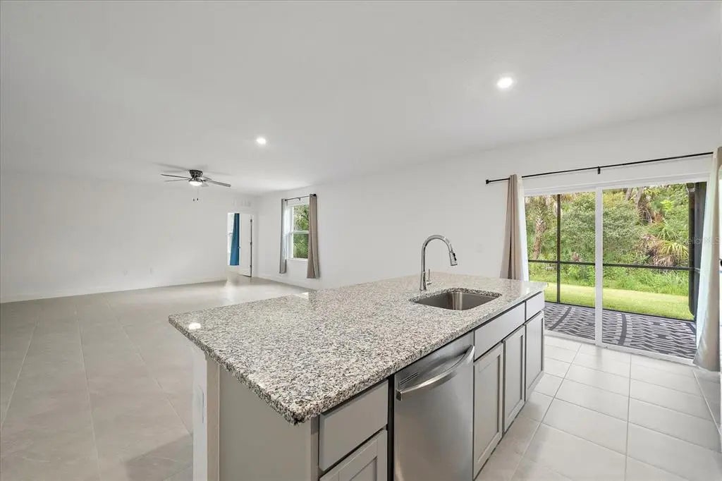 Gulf Shores Realty: 19 585aa2bb7d9940c4d3e81d7d3d0c7a50 l