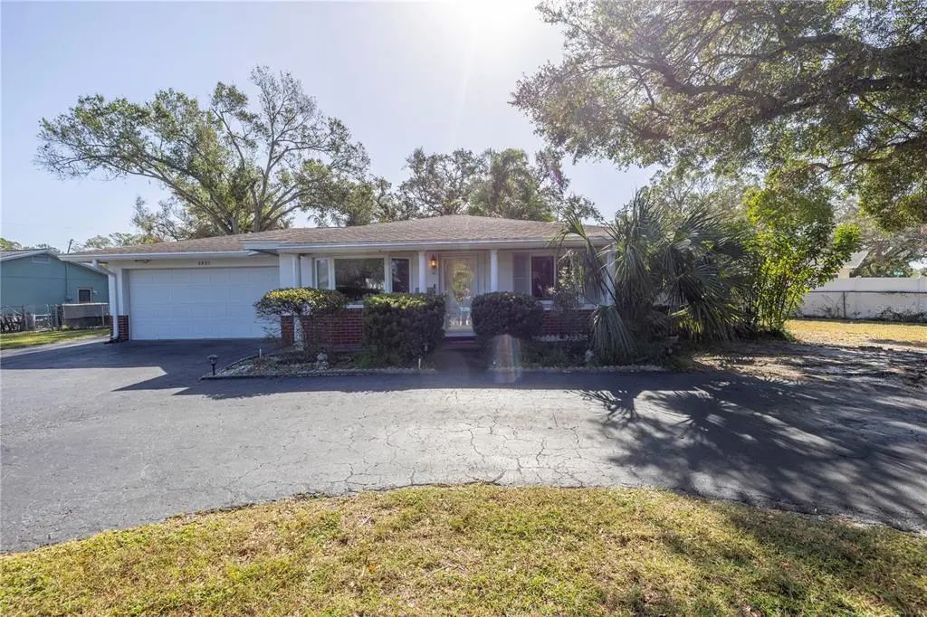 6801 George M Lynch Drive N, ST. PETERSBURG