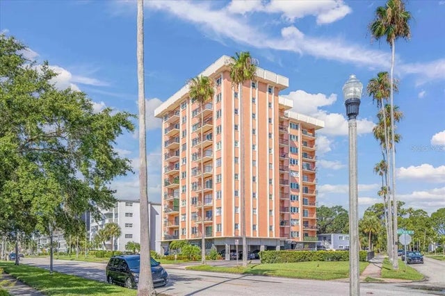 1120 N Shore Drive Ne 802, ST PETERSBURG