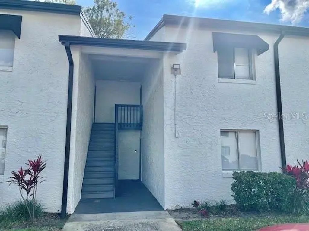 4401 S Semoran Boulevard 6, ORLANDO