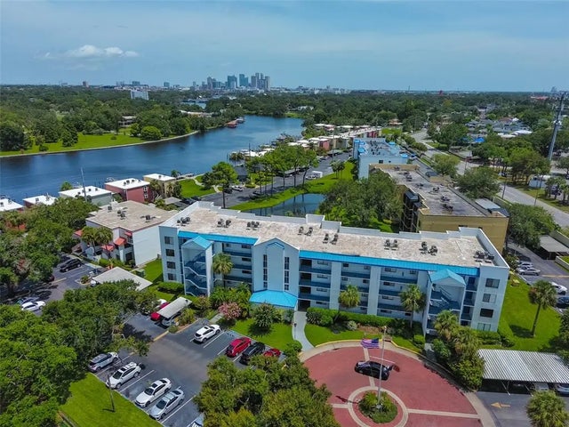 2424 W Tampa Bay Boulevard L301, TAMPA