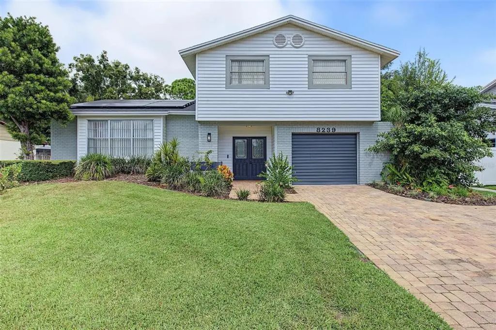 8239 Vassar Circle, TAMPA