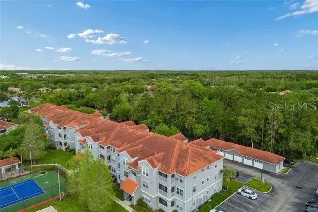 18001 Richmond Place Drive 533, TAMPA