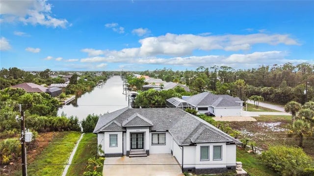 10155 Hallendale Drive, PORT CHARLOTTE
