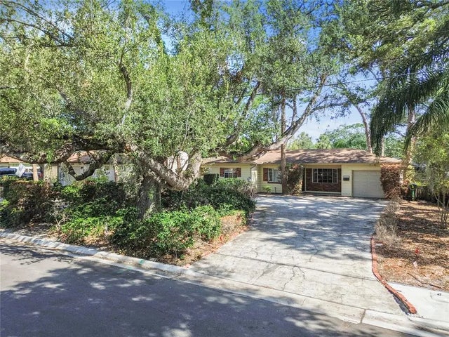 4711 W Vasconia Street, TAMPA