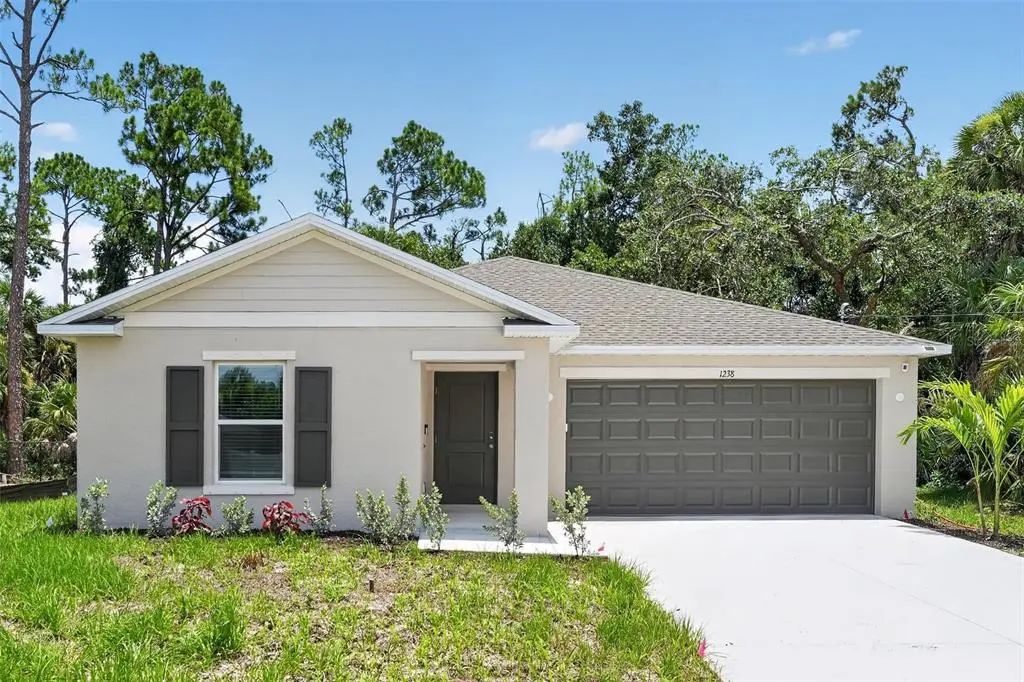 1238 New London Street, NORTH PORT