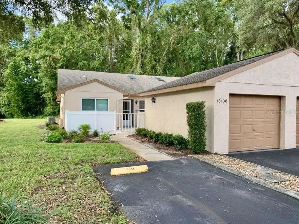 13136 Cypress Hill Drive 125a, HUDSON