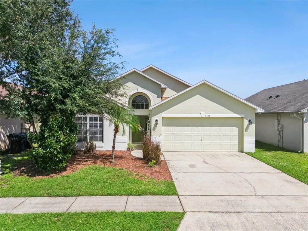 4649 Eagle Peak Drive, KISSIMMEE