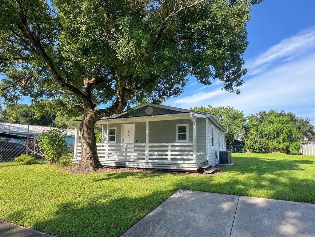 634 Foster Avenue, WINTER GARDEN