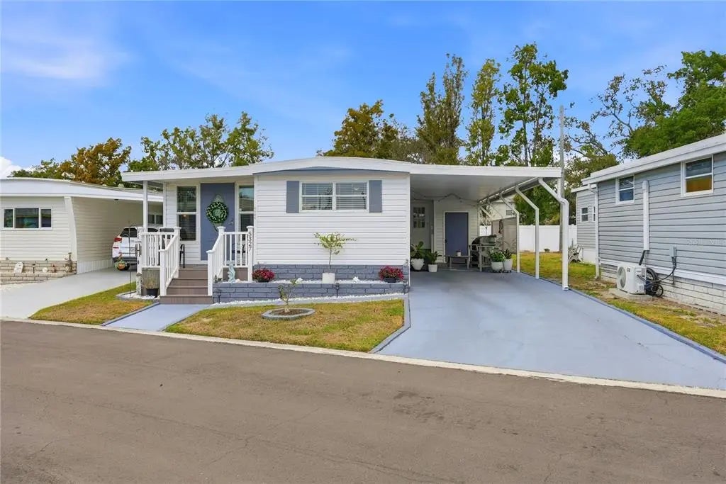 5327 6th Place S, GULFPORT