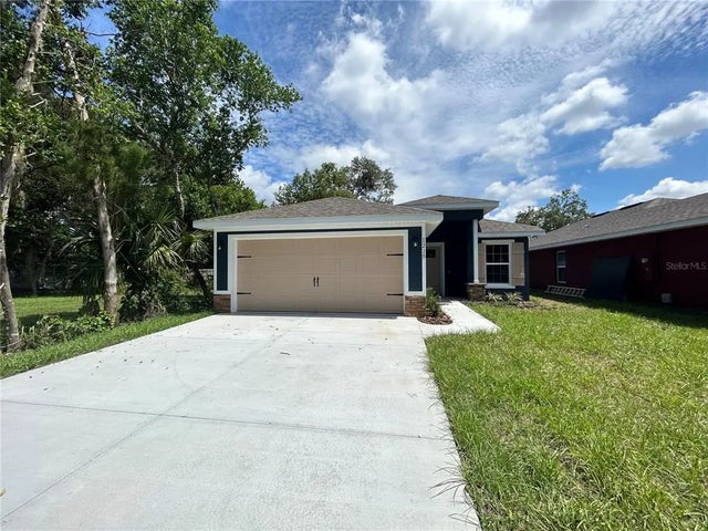 1215 South Center Street, EUSTIS
