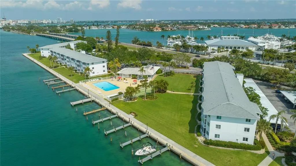 771 John Ringling Boulevard 3, SARASOTA