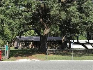 136 S Commercial Street, COLEMAN