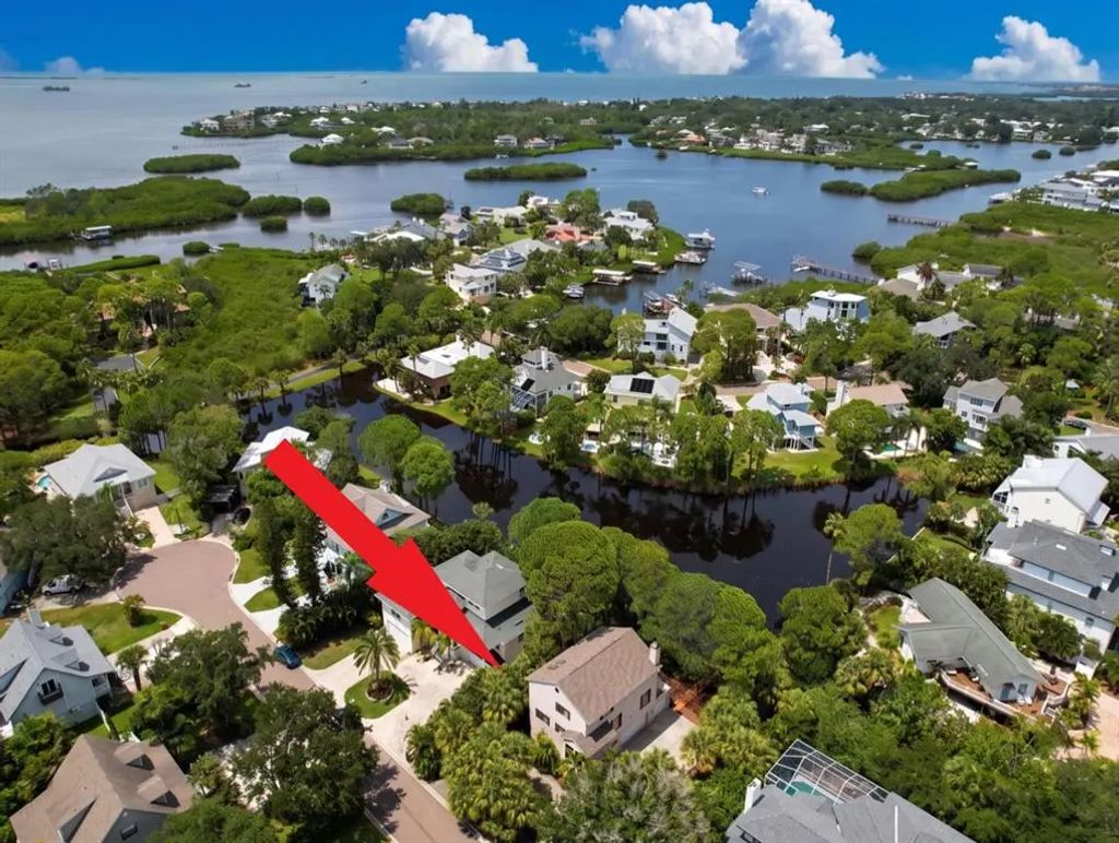 777 Claudia Lane, PALM HARBOR