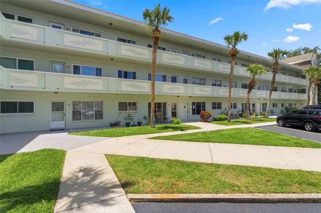 2386 Sumatran Way 14, CLEARWATER