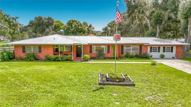 1644 W Socrum Loop Road, LAKELAND