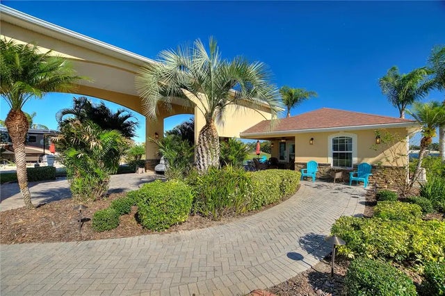 535 Narrow Pond Road, POLK CITY