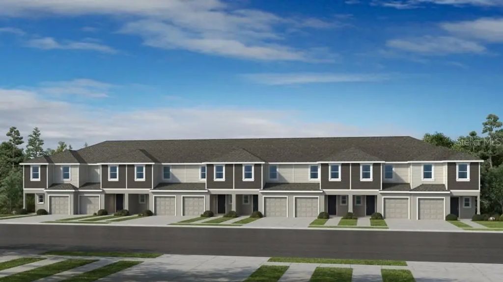 557 Moonstone Court, GROVELAND