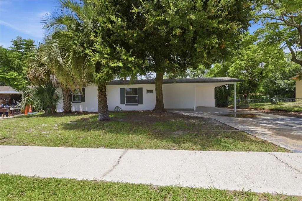2434 Cardena Avenue, DELTONA