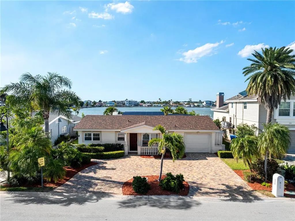 324 173rd Avenue E, NORTH REDINGTON BEACH