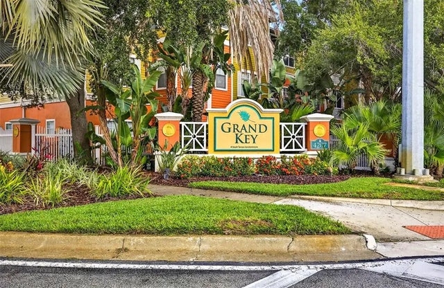 4207 S Dale Mabry Highway 12109, TAMPA