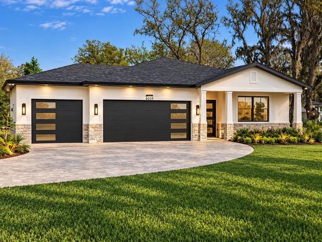 5039 County Road 547 N, DAVENPORT