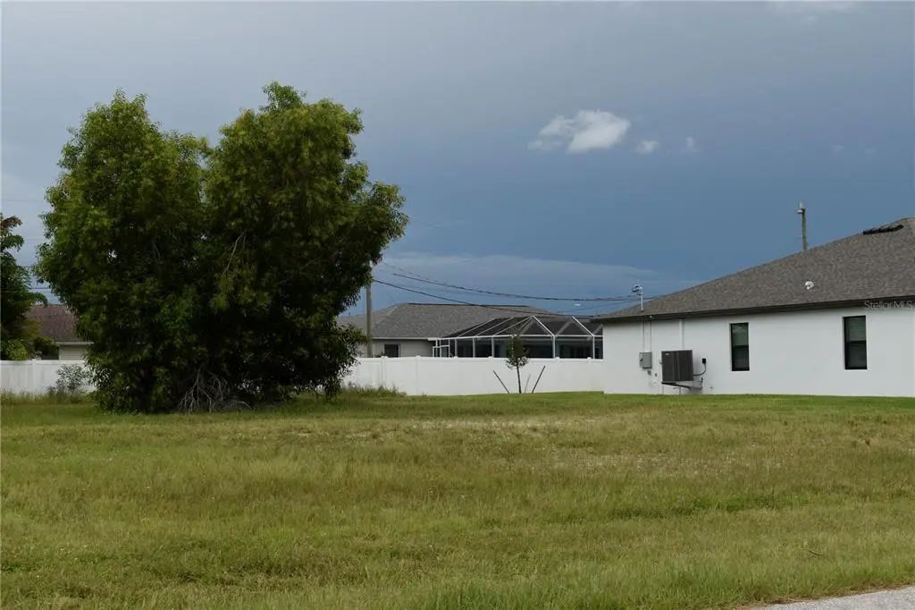 706 Sw 21 Street, CAPE CORAL