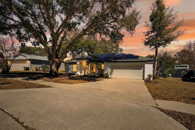 15905 Indian Wells Court, CLERMONT