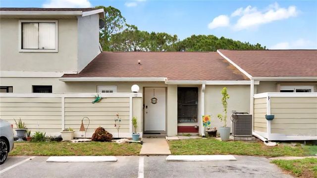 12 Pine Island Circle, KISSIMMEE