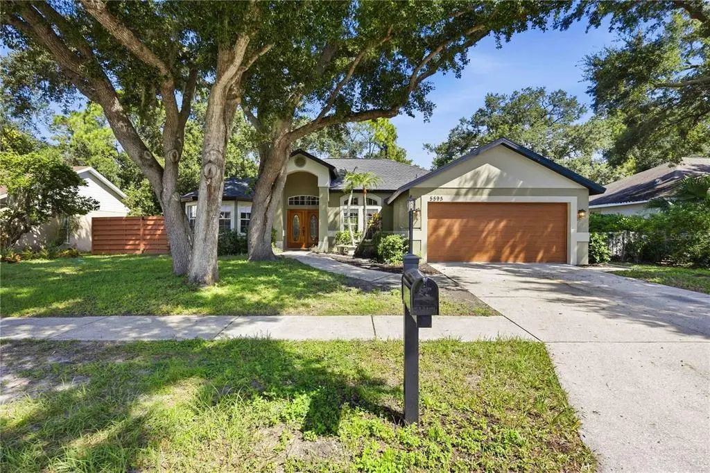 5595 Bent Oak Drive, SARASOTA