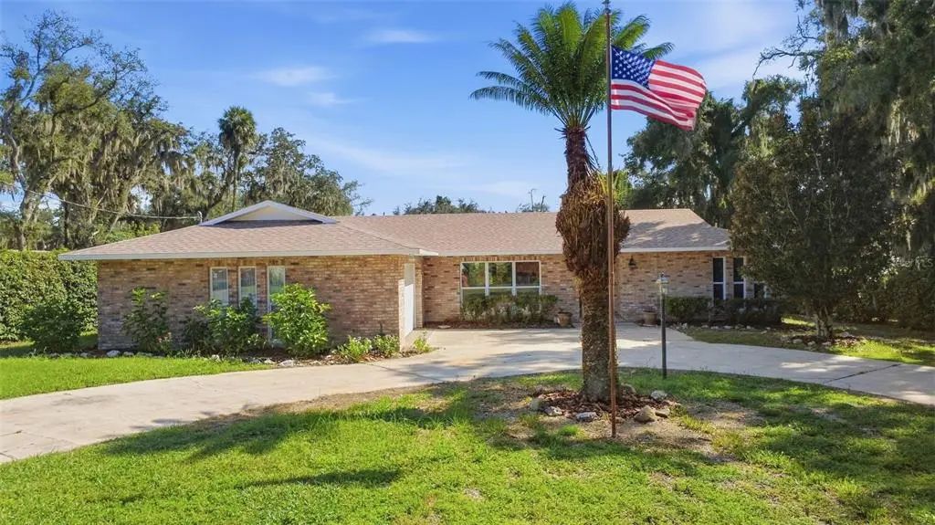 1521 N Lakeview Avenue, LEESBURG