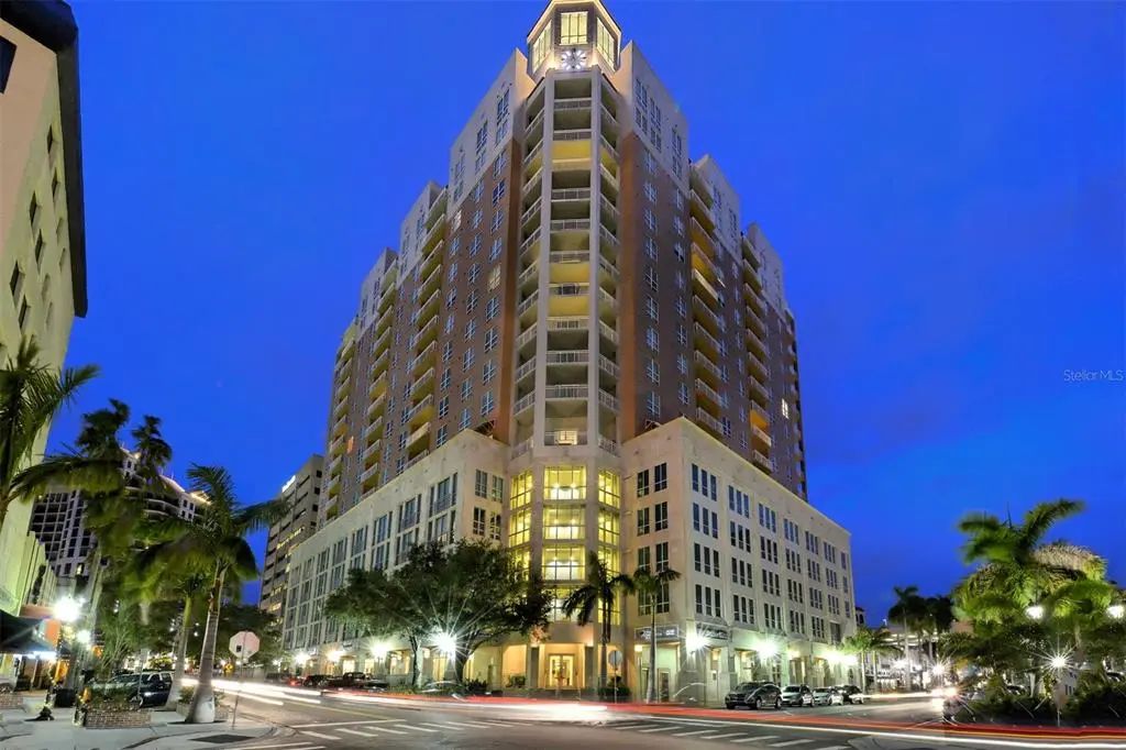 1350 Main Street 908, SARASOTA