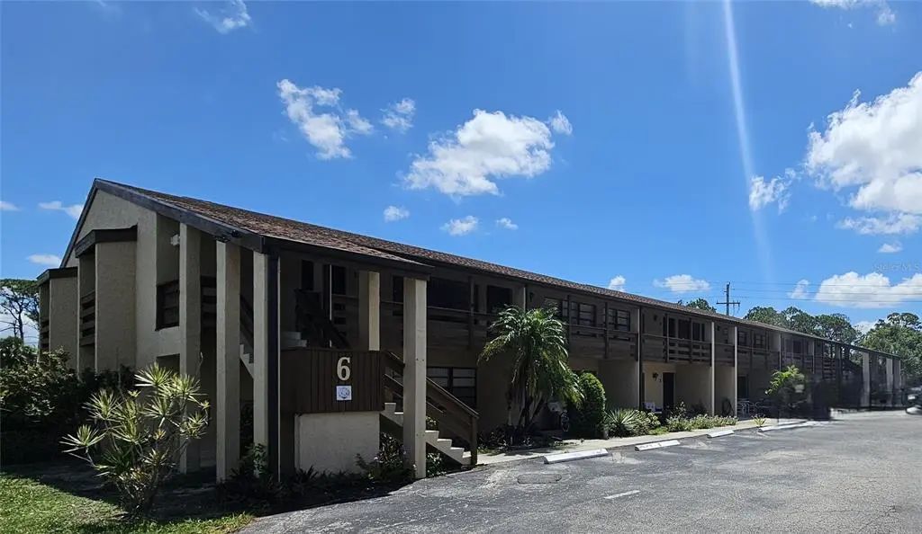 6 Quails Run Boulevard 9, ENGLEWOOD