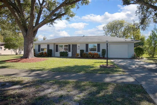 2821 E Canal Road, DELTONA