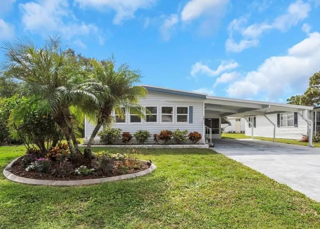 198 Philadelphia Boulevard 11, PALM HARBOR
