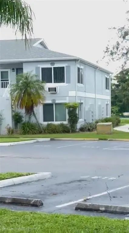 4127 Dolphin Drive 4127, TAMPA