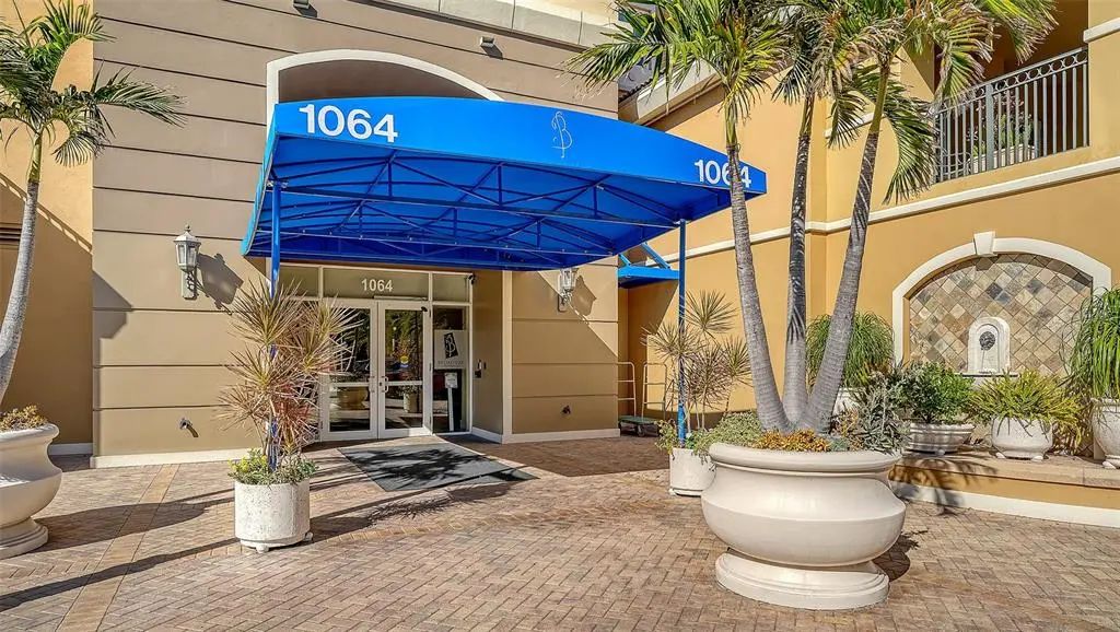 1064 N Tamiami Trail 1320, SARASOTA