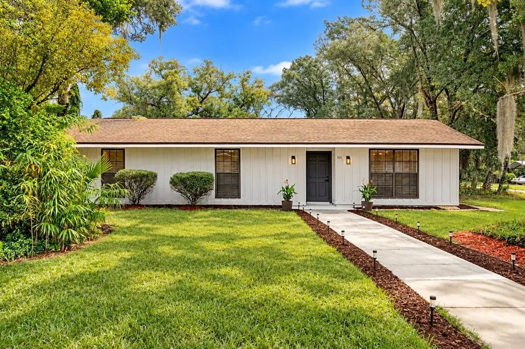 501 Camelia Lane, DELAND