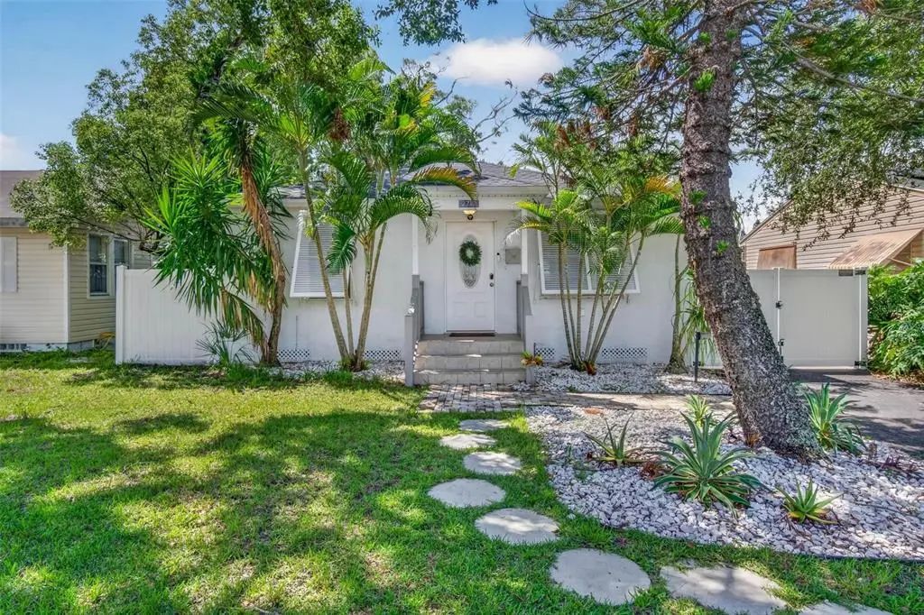 2710 16th Avenue N, ST PETERSBURG