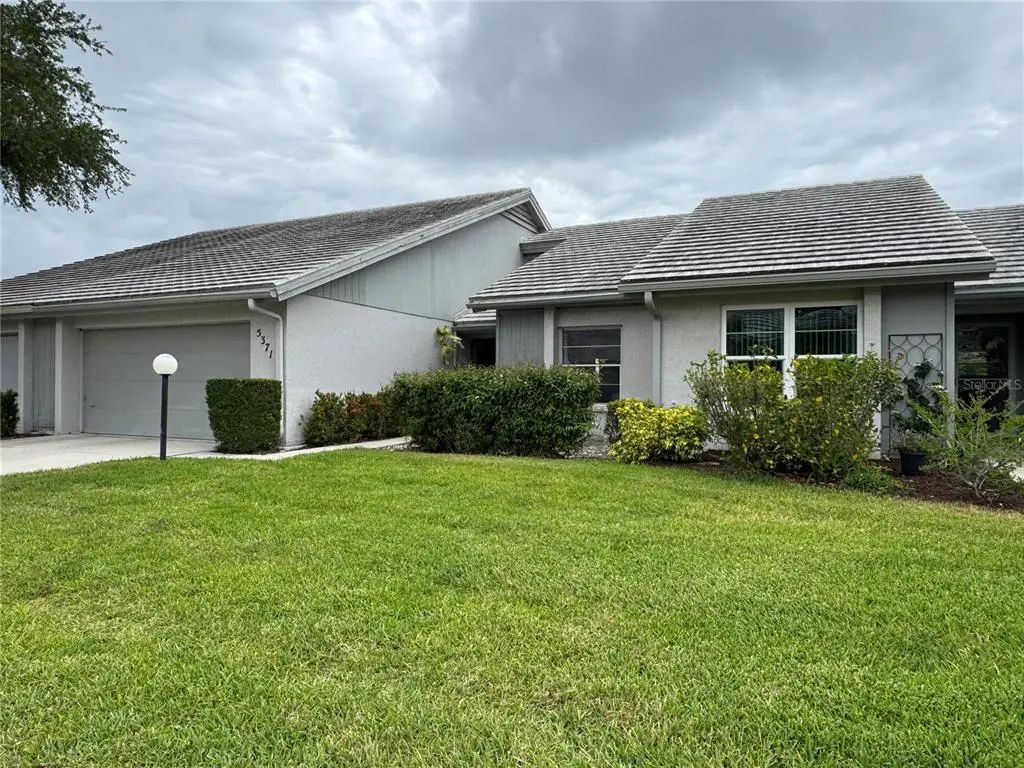 5371 Crestlake Boulevard 68, SARASOTA