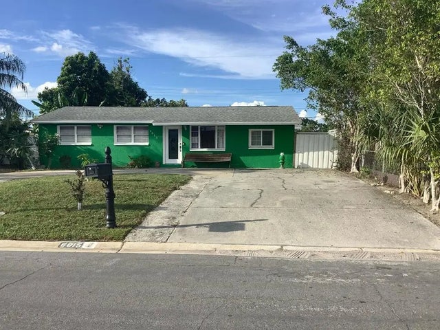 6015 W Burke Street, TAMPA