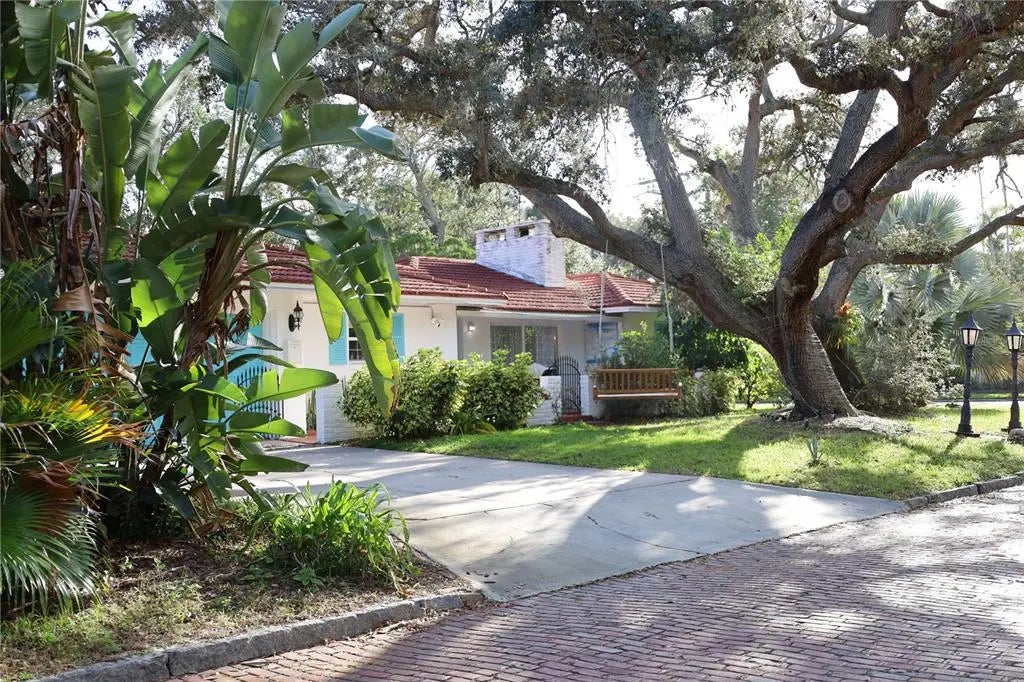 7716 Dartmouth Avenue N, ST PETERSBURG