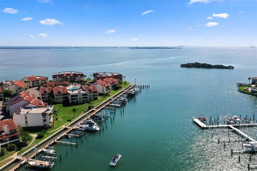 132 1st Street E 104, TIERRA VERDE