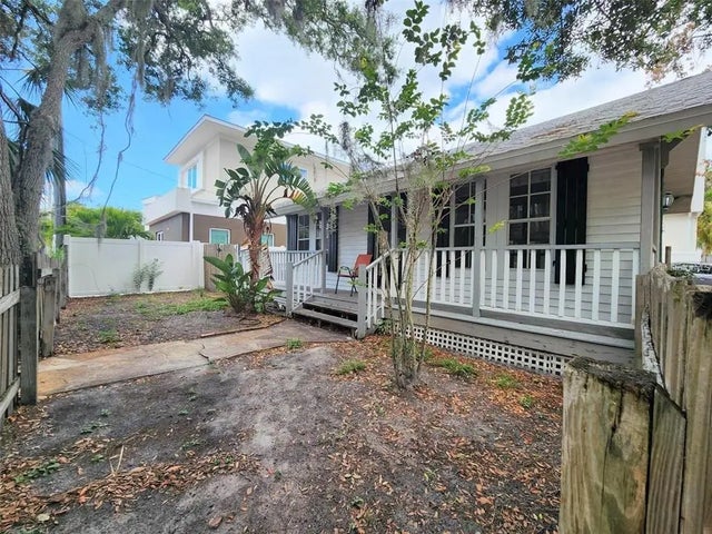 1825 Hawkins Court, SARASOTA